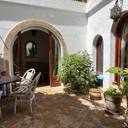 Riad Oasis D'아실라 외부 사진