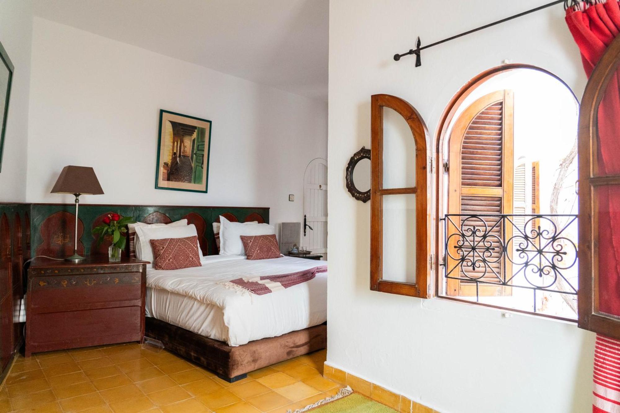 Riad Oasis D'아실라 외부 사진