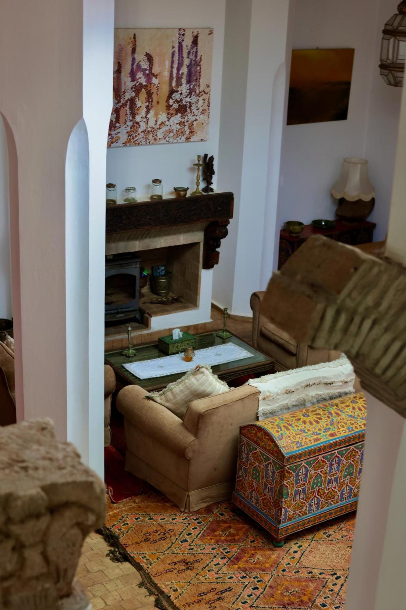 Riad Oasis D'아실라 외부 사진