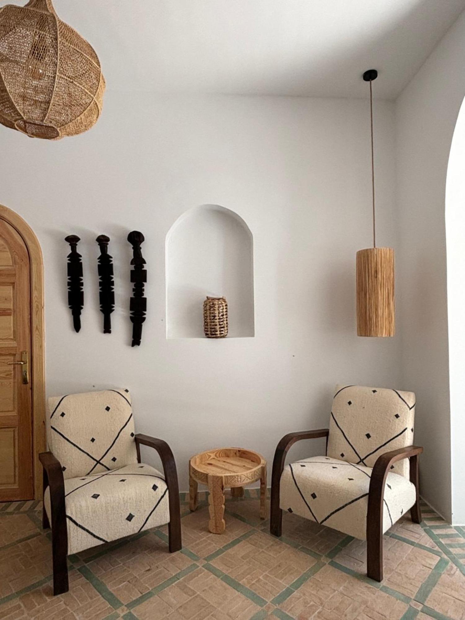 Riad Oasis D'아실라 외부 사진