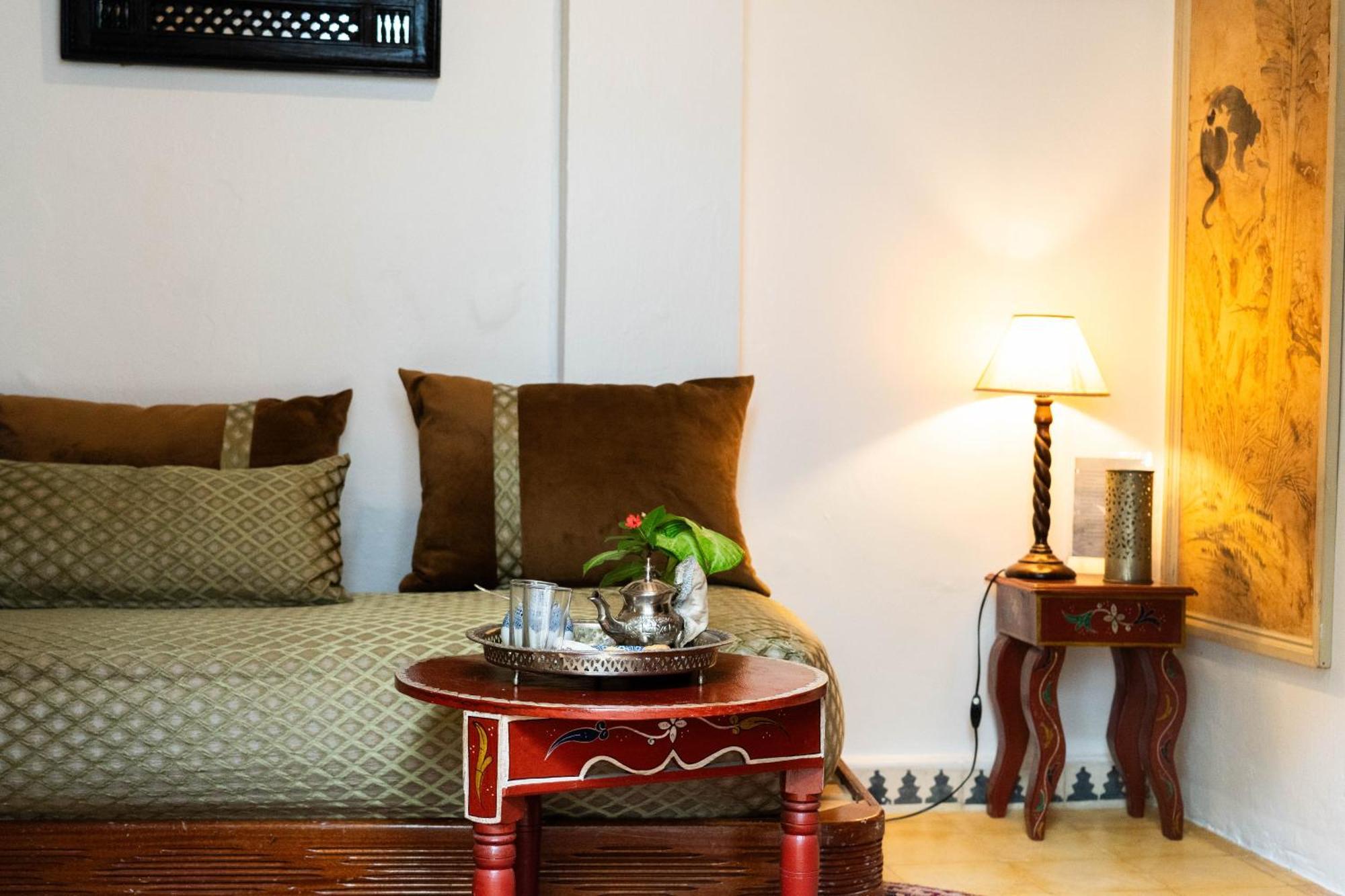 Riad Oasis D'아실라 외부 사진